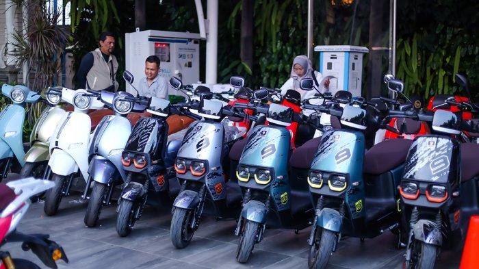 Polusi Udara Jakarta Buruk, Aismoli Gencar Sosialisasi Manfaat Penggunaan Sepeda Motor Listrik